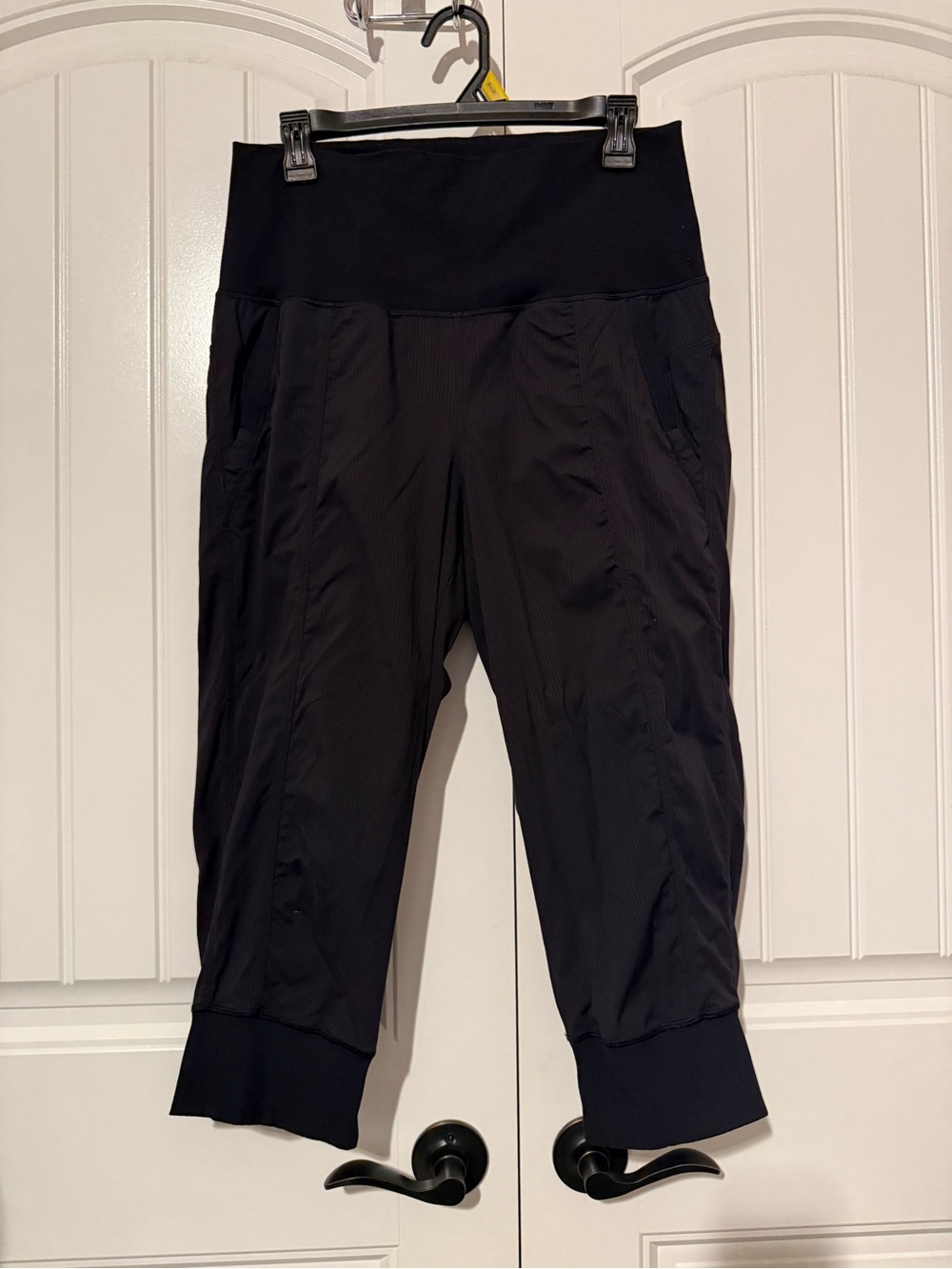 Lululemon Damce Studio Black Cropped Pants Size 10
